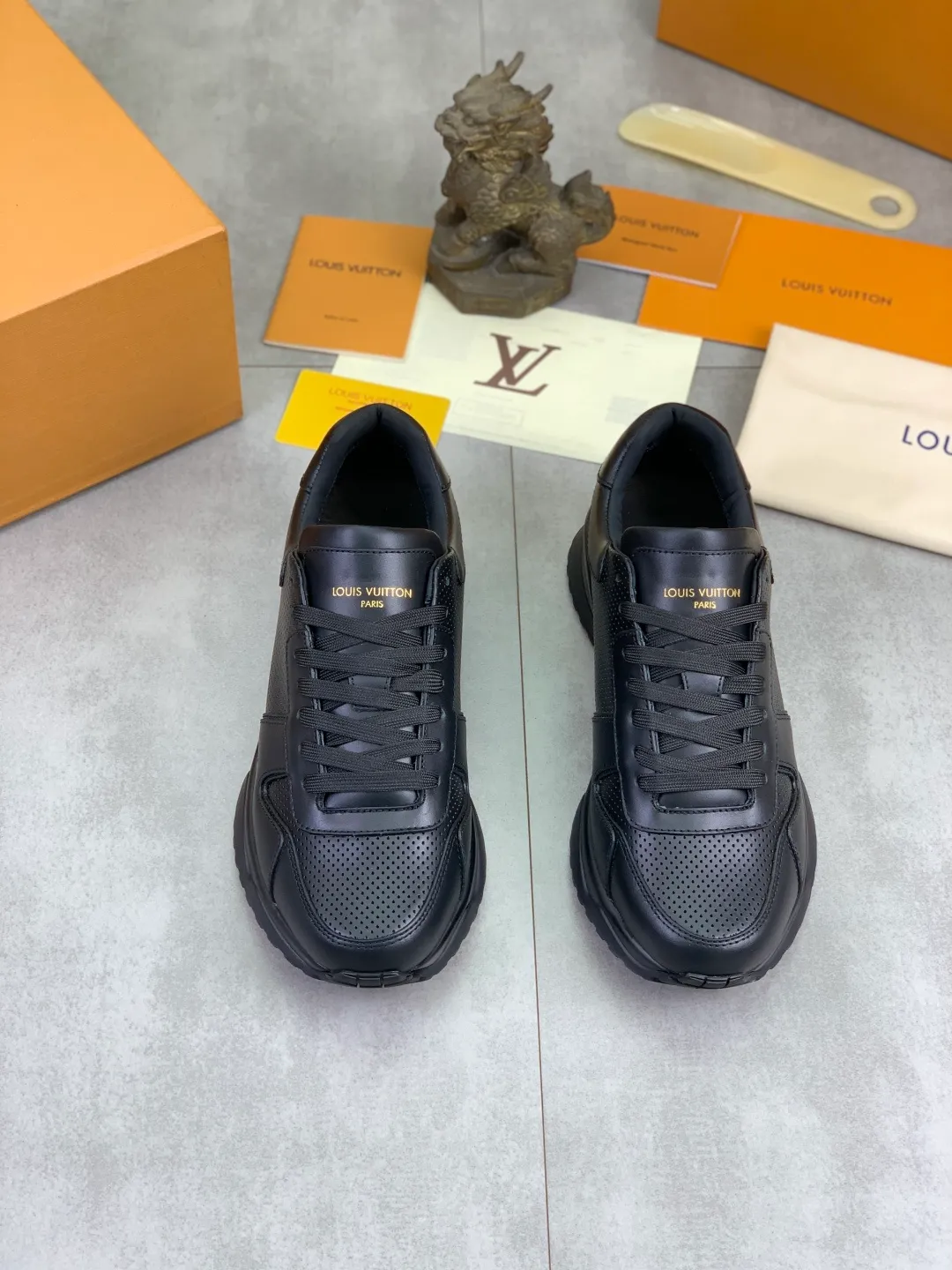 Men's men's shoes P680 new style 💶[LOUIS VUITTON] (original order) new style 🍀LV Louis Vuitton * - top version of LV classic trendy shoes! Use imported original cowhide and water-dyed cowhide lining. The latest original wear-resistant TPU combination outsole! High quality products! Multiple colors available, code number: 39-45 (46 customized)